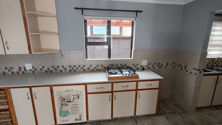 2 Bedroom Property for Sale in Stilbaai Wes Western Cape